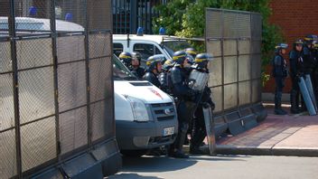 Les policiers indiens destitués après avoir recouvert les manifestants hindous dans l'ambassade du Bangladesh