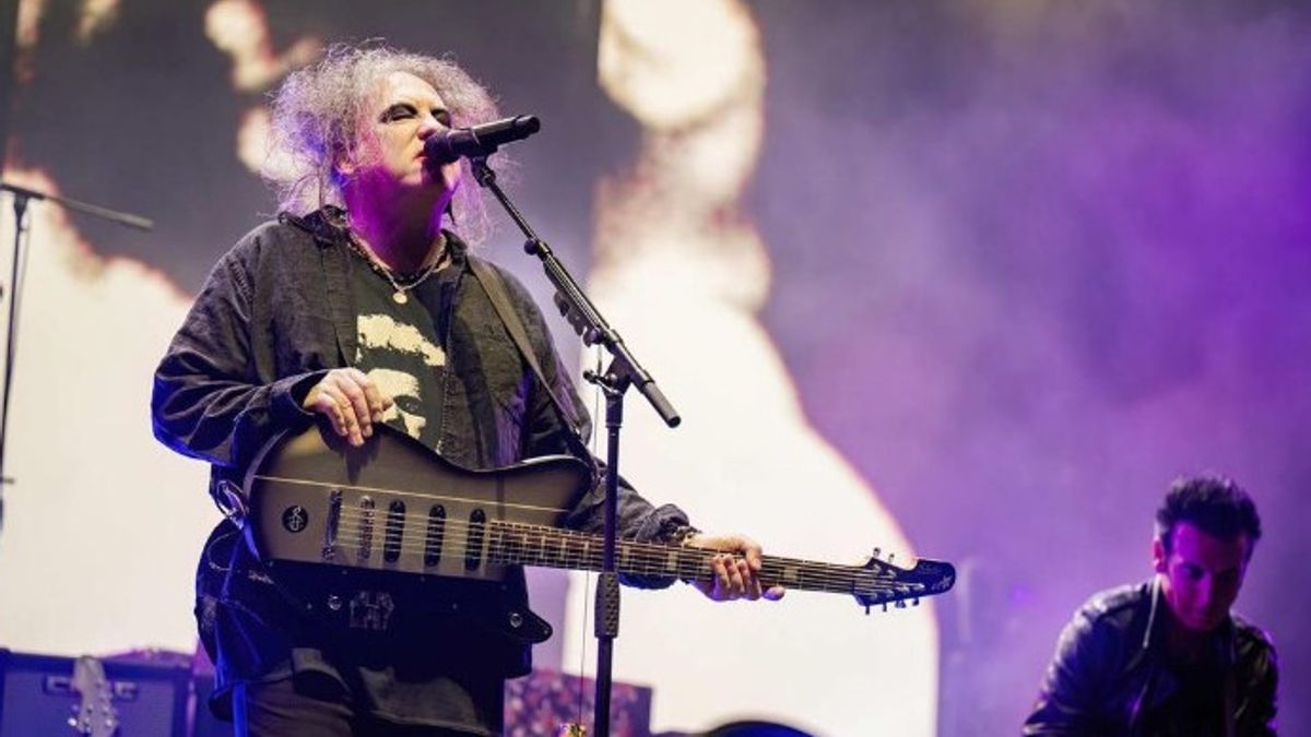 The Cure Brings Songs Of A Lost World Album To A Special Concert In London