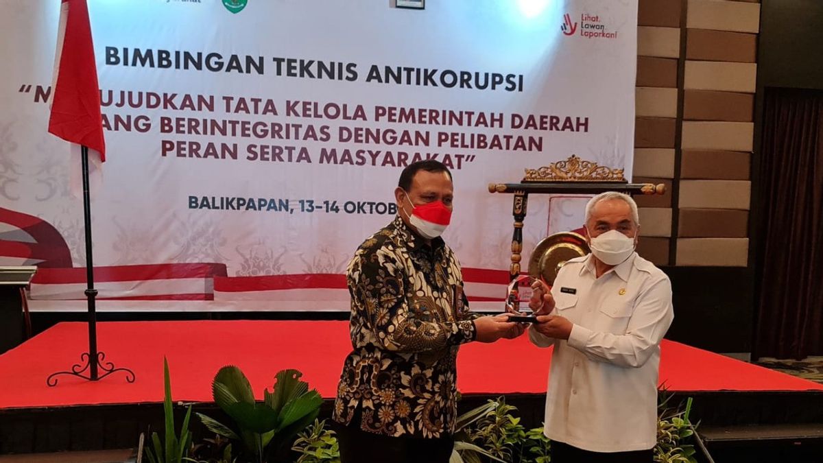 En Présence D’Isran Noor, Firli Bahuri A Demandé Au Public De Superviser Les Responsables Du Kalimantan Oriental.