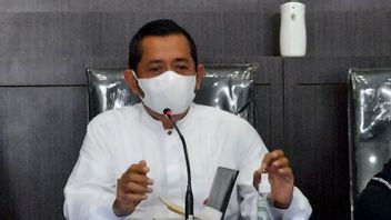 8 Résidents De Padang Condamnés à Une Amende De 100 000 Rp Pour Avoir Jeté Des Déchets
