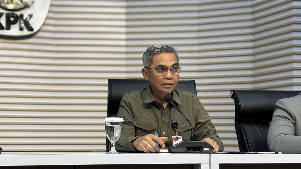 KPK Duga Hasto召集了Harun Masiku案的证人,以便不诚实地提供信息