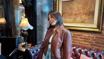 Bernadya和她的第二张专辑的引人入胜的步骤