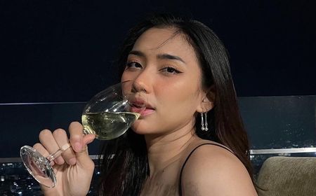 Yolla Yuliana Unggah Foto di  Bathtub, Netizen Ada yang Salah Fokus