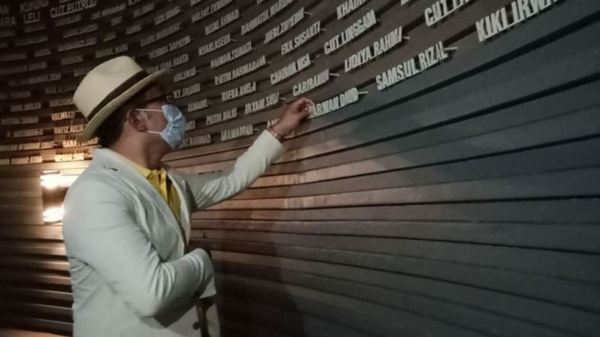 Ridwan Kamil Sedih Saat Berkunjung ke Museum Tsunami Aceh