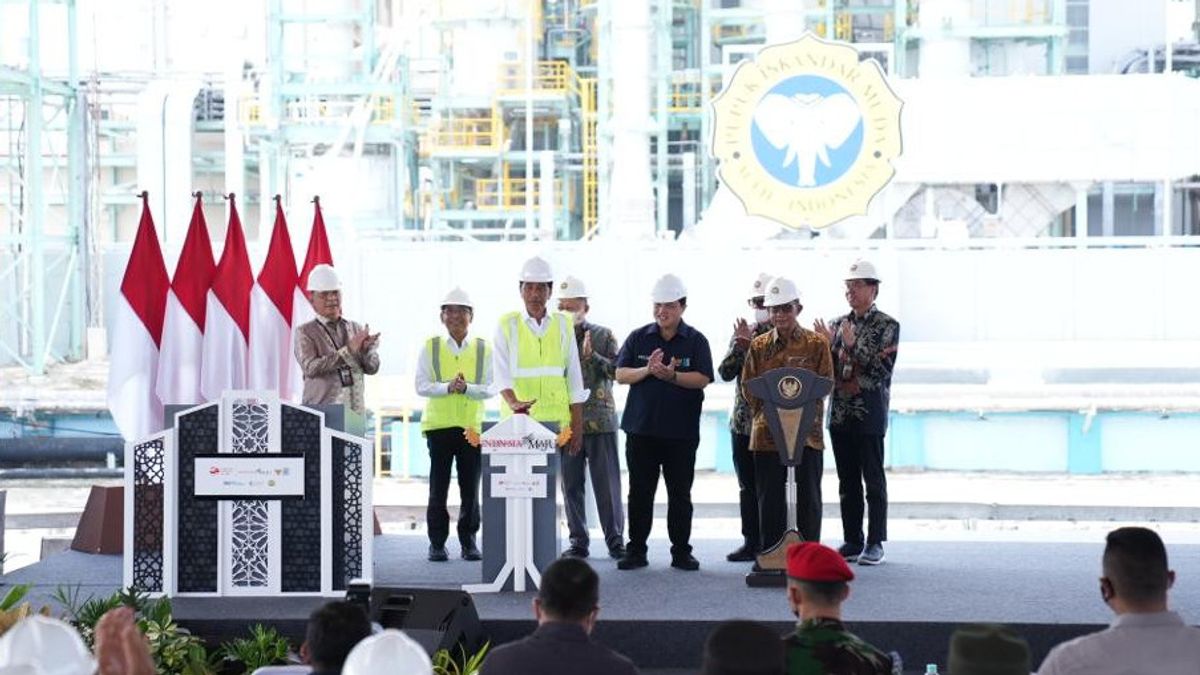 النجاح في تعظيم الموارد الوطنية ، افتتح الرئيس جوكوي مصنع أسكندر مودا للأسمدة NPK التابع لشركة PTPP