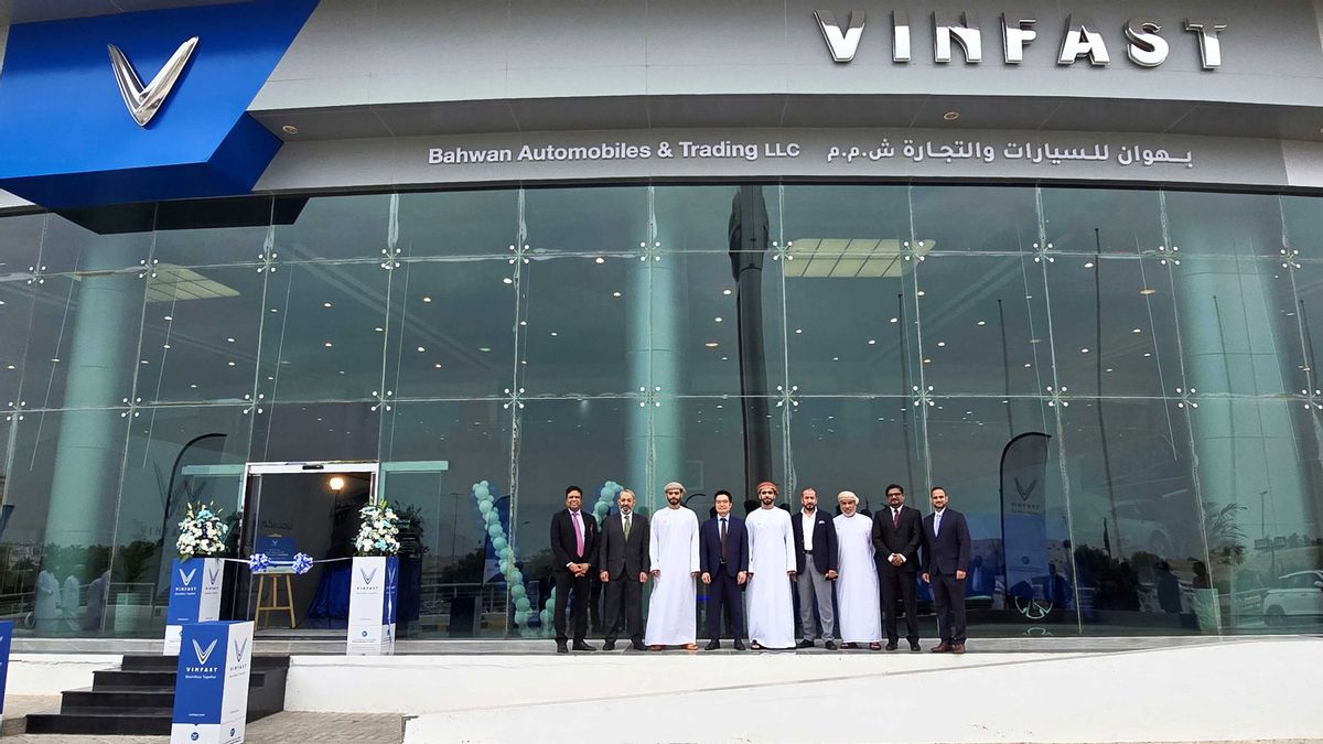 VinFast Auto Officially Owns First Showroom In The Middle East