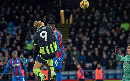 Selamatkan Man City Dari Kekalahan Lawan Palace, Rico Lewis Malah Dapat Kartu Merah