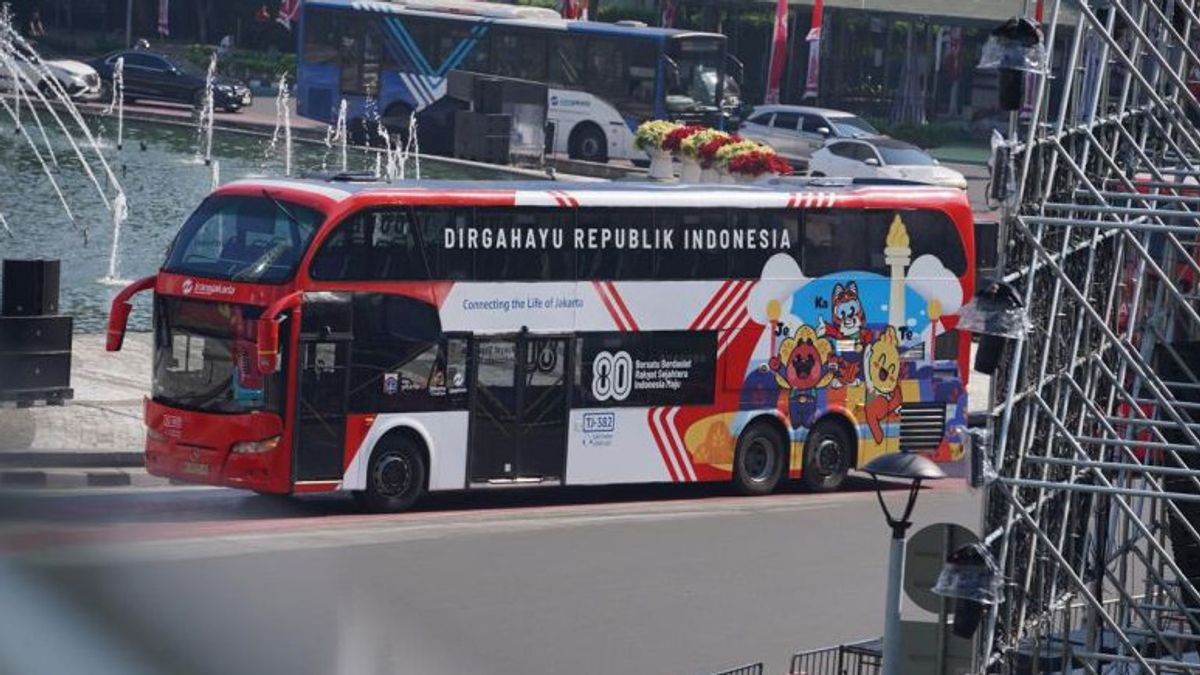 Meriahkan HUT ke-80 Kemerdekaan RI, Transjakarta Hadirkan Warna Eksterior Baru 7 Armada