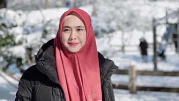 Profile Of Oki Setiana Dewi, Opening The Way Of Da'wah From Films When Love Is Exalting