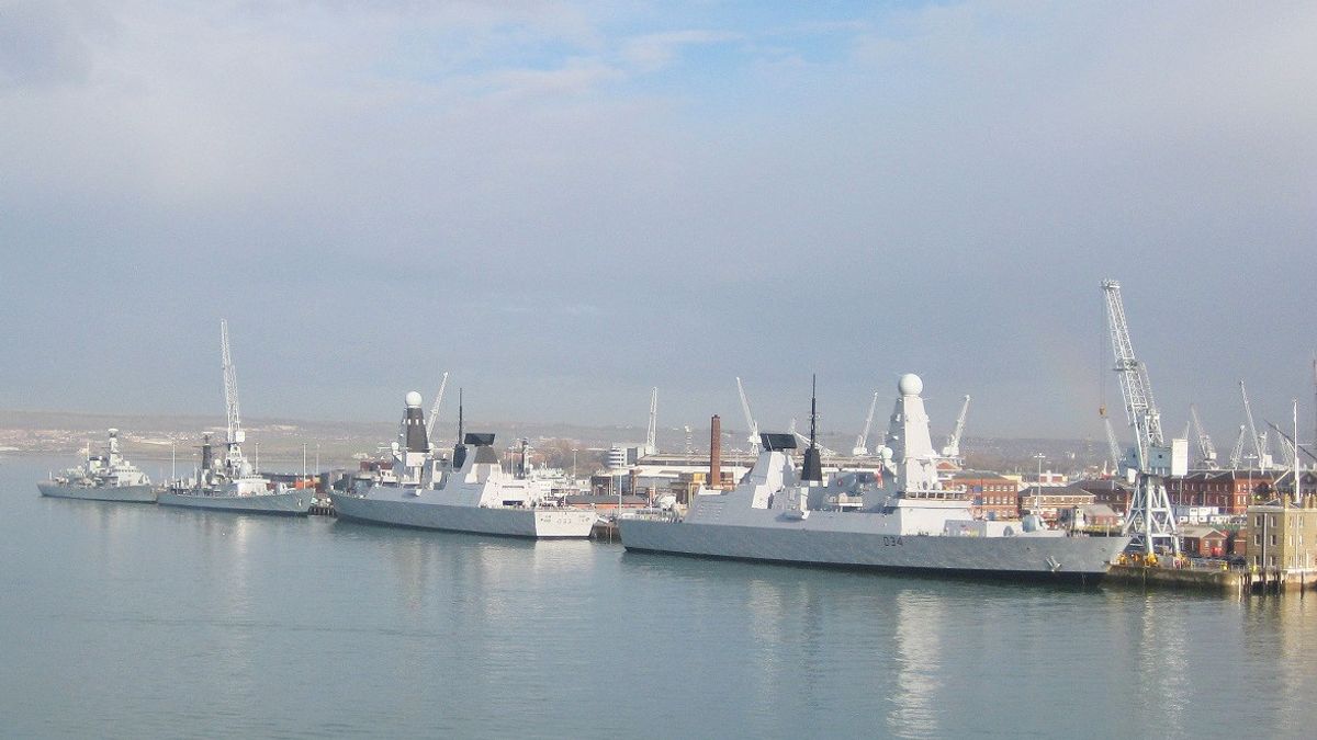 Tensions With Russia Escalate, All British Type-45 Destroyers Are Grounded Because Of Problems