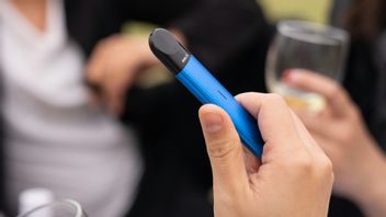 Rokok Elektrik Disebut Lebih Aman dari Rokok Biasa, Cek Hasil Studi Terbaru di Indonesia