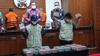 「モスク寄付」とベカシ市政府職員の贈収賄は、KPK拘置所に市長ラフマット・エフェンディを提供します