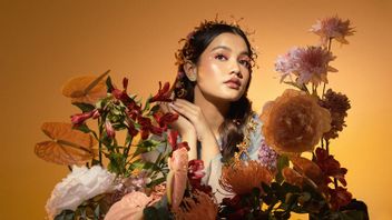 Aruma flore dans son premier sac d’album plein de sensation