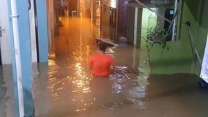 Mardi matin, les inondations à Jakarta sont étendues, 115 RT sont submergées