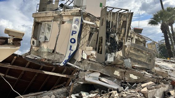 UAE、トルコ地震被災地に野戦病院を設立