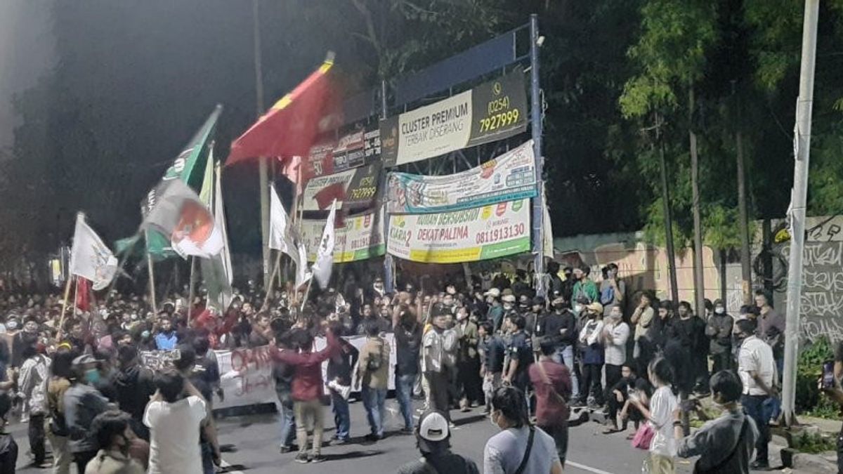 Demo Mahasiswa Banten Tolak UU Omnibus Law Berujung Ricuh