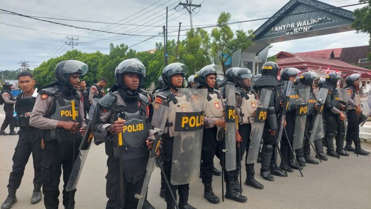 4人のマカール事件囚人をマカッサルに移送した後のソロン・ホットな状態、先住民族の対話の開催を要請する部族長