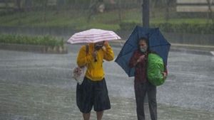 Selasa Malam, Jakarta Berpeluang Hujan Ringan