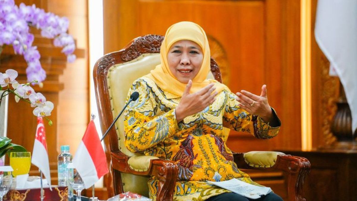  Batasi Akun Medsos Anak di Bawah 16 Tahun, Khofifah Siap Kawal Implementasi PP Tunas di Jatim