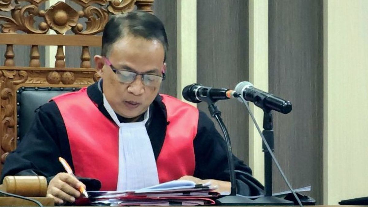 Three Former Pemalang Regent Bribery Officials Sentenced To One Year In Prison