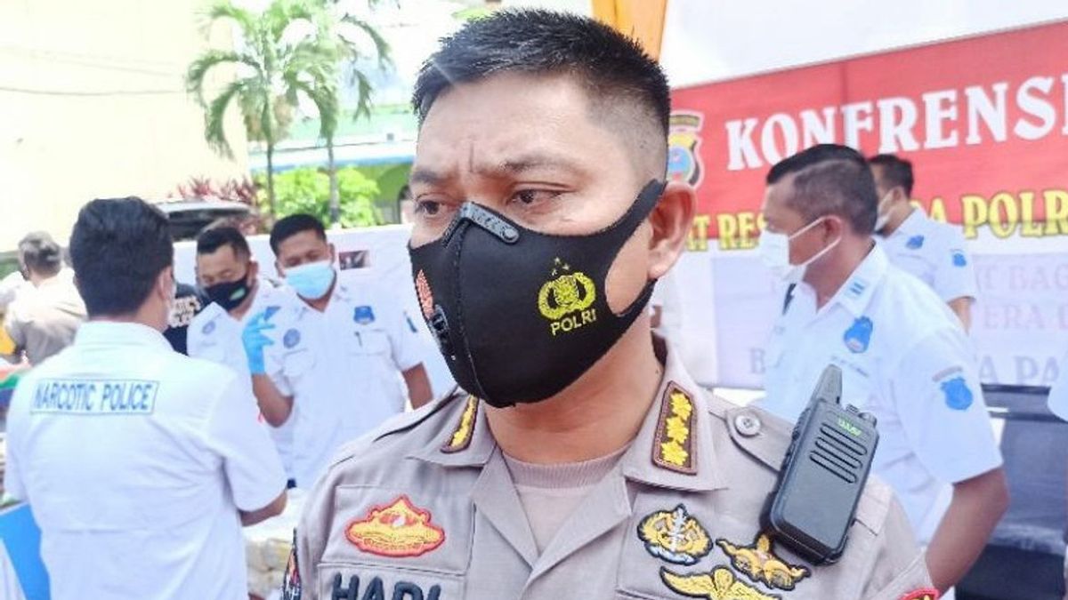 Police Arrest Malaysian Workers Bringing Methamphetamine In Medan