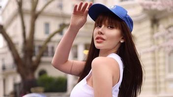 Meski Bukan Milik Roman Abramovich Lagi, Chelsea Tetap Dapat Dukungan dari Model Playboy yang Juga 'Simbol Seks Rusia'