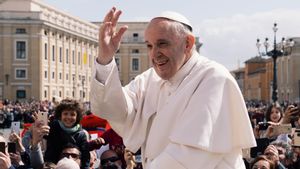 Dalam Pesan Natal, Paus Fransiskus Serukan Dialog untuk Sembuhkan Dunia yang Terpecah 