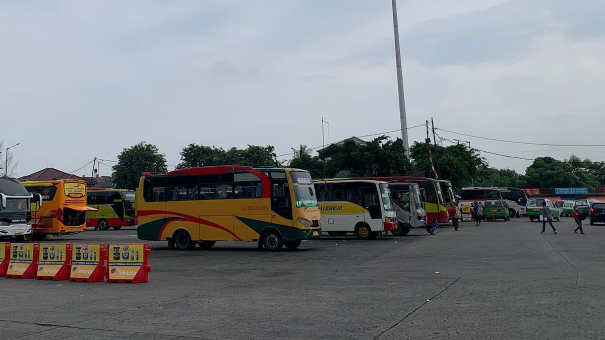 Jelang Libur Nataru, Belum Ada Lonjakan Penumpang Bus di Terminal Kalideres