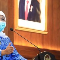 Khofifah Klaim PPKM Mikro Efektif Turunkan Penyebaran COVID-19 di Jatim