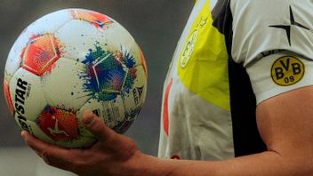 Dortmund bat Wolfsburg 2-1, garde la lutte avec Munich