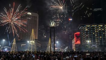 1 640 membres du personnel Satpol PP gardent la soirée du Nouvel An 2024 à Jakarta