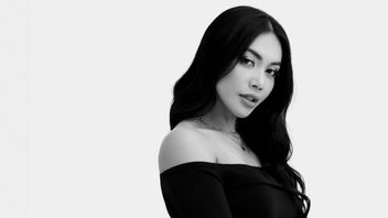 Cerita Denada Rela Pangkas Daftar Belanjaan Demi Jalani Facelift di Korea