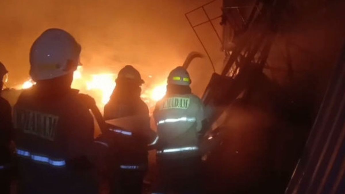 Grand-père de 76 ans a été incendié dans sa maison à Koja, au nord de Jakarta.