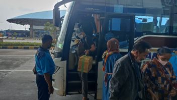 Pulogadung终点站的返程巴士乘客人数继续飙升