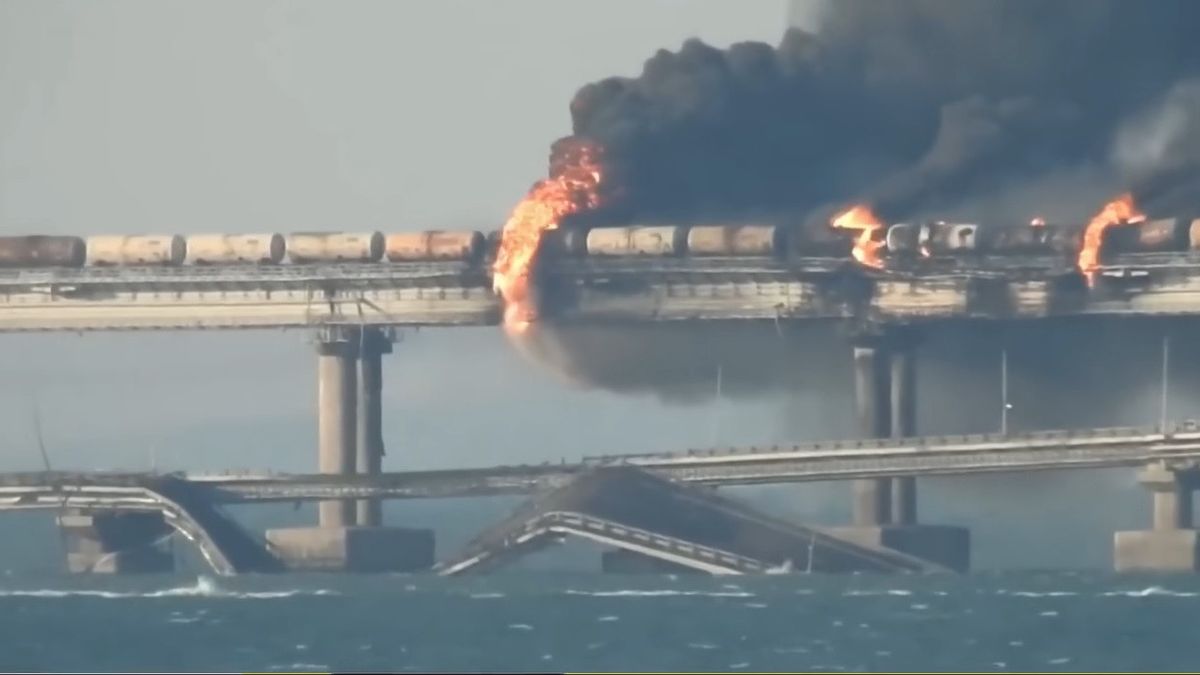 Badan Intelijen Ukraina Akui Operasi Sabotase di Jembatan Krimea Tahun Lalu