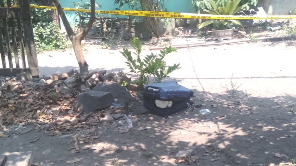 Police Make Sure The Finding Of A Blue Suitcase At Wirobrajan Yogyakarta Is Not A Bomb