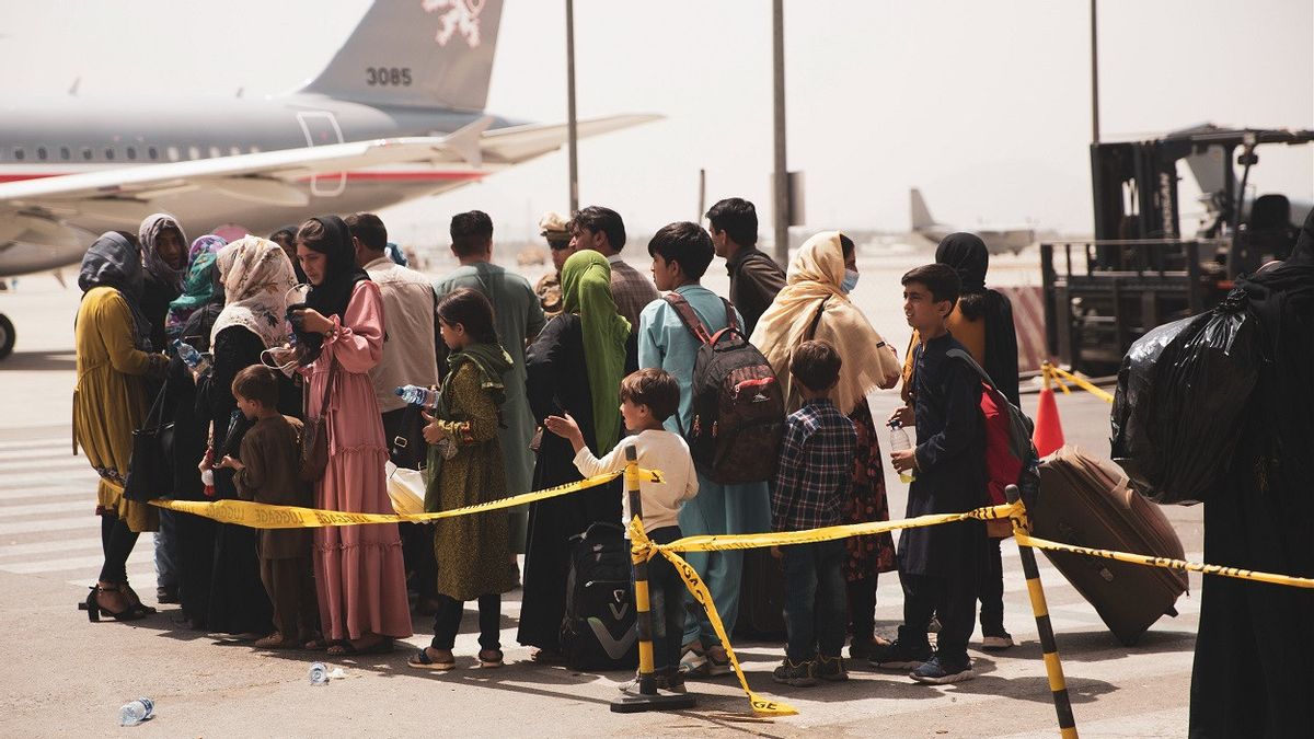 外交部长里特诺·马苏迪和特尼指挥官将欢迎从阿富汗撤离的印度尼西亚公民