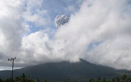 Kolam Abu Erupsi Gunung Lewotobi 1.000 Meter, Kemen ESDM Imbau Masyarakat Pakai Masker