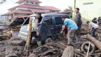 PVMBG rappelle aux citoyens d’être conscients du potentiel d’inondations dans le vol de Marapi