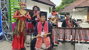 Gondang dan Tortor Menyambut Pengunjung Synchronize Fest 2024