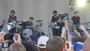 Le Premier ministre britannique a déclaré que la guerre iranienne modifierait les habitudes de ses citoyens en matière de shopping et de vacances