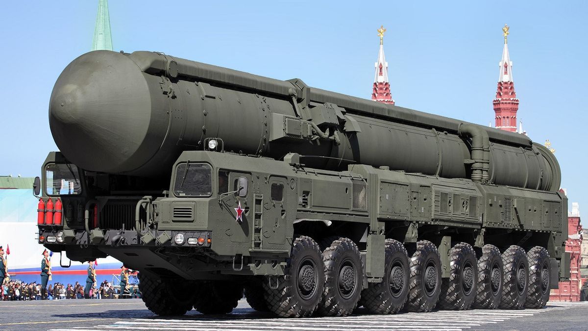 Pemilik Senjata Nuklir Terbanyak di Dunia, Amerika atau Rusia?