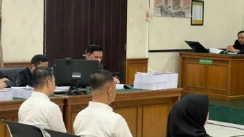 ペカンバルの元Pj市長は、6年の懲役刑と38億ルピアの交換金を宣告された。