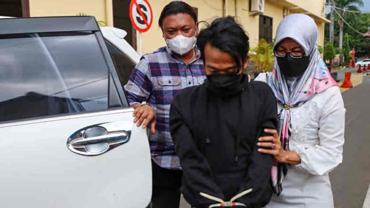警察はジャカルタで未成年者を逮捕したシレボンの若者を逮捕
