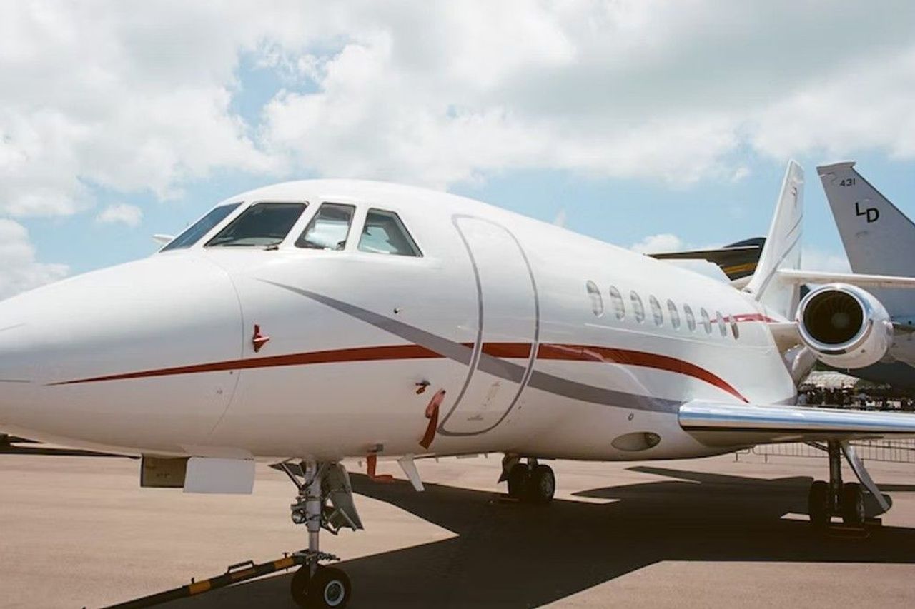 ダッソーファルコン7Xおよび8X、VVIPの乗客を運ぶジェットRI航空機の仕様