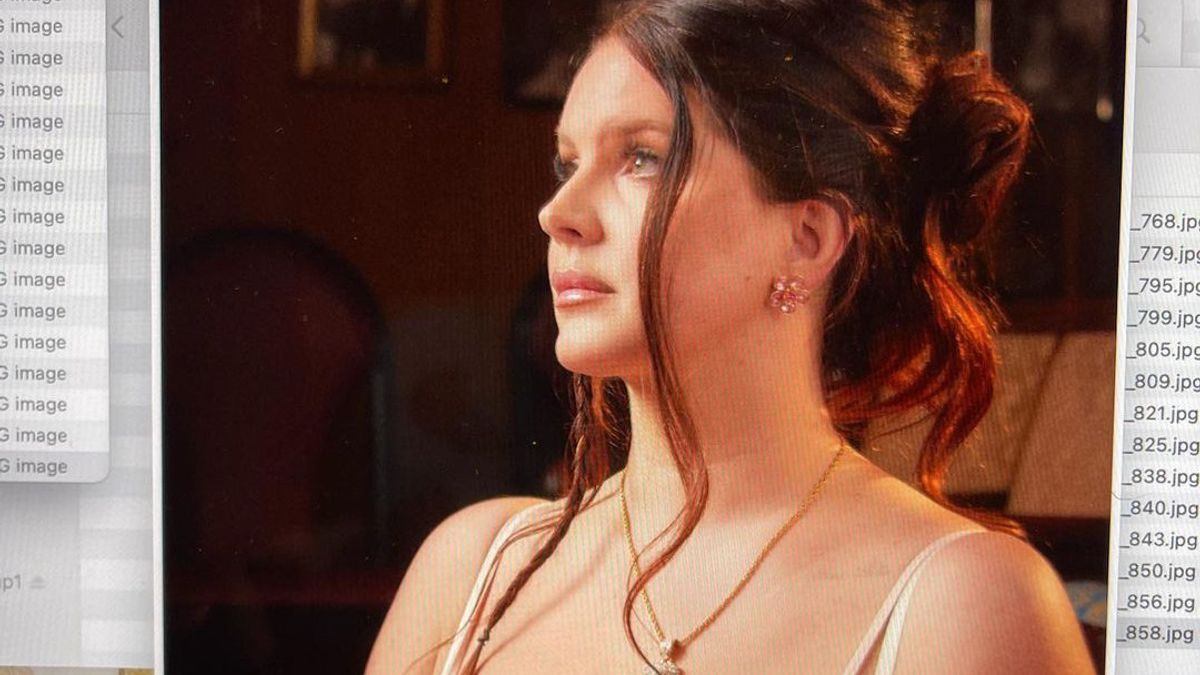  Cerita Lana Del Rey Manggung Lewati Jam Malam di Glastonbury: Mikrofon Dimatikan, Lampu Dipadamkan