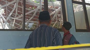 Genting Tanah Liat涉嫌成为2 Cirebon州立初中屋顶建设崩溃的触发因素
