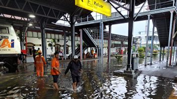 تأثير الفيضانات في سيمارانغ ، رحلات القطار الدوارة عبر الخط الجنوبي