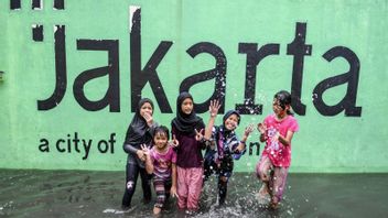 Light Rain Greets The Entire Area Of Jakarta Wednesday Morning