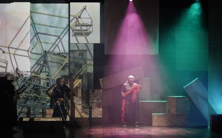 Menggugah Penonton, Tanah yang Terpenjara, Teater Musikal Tentang Palestina